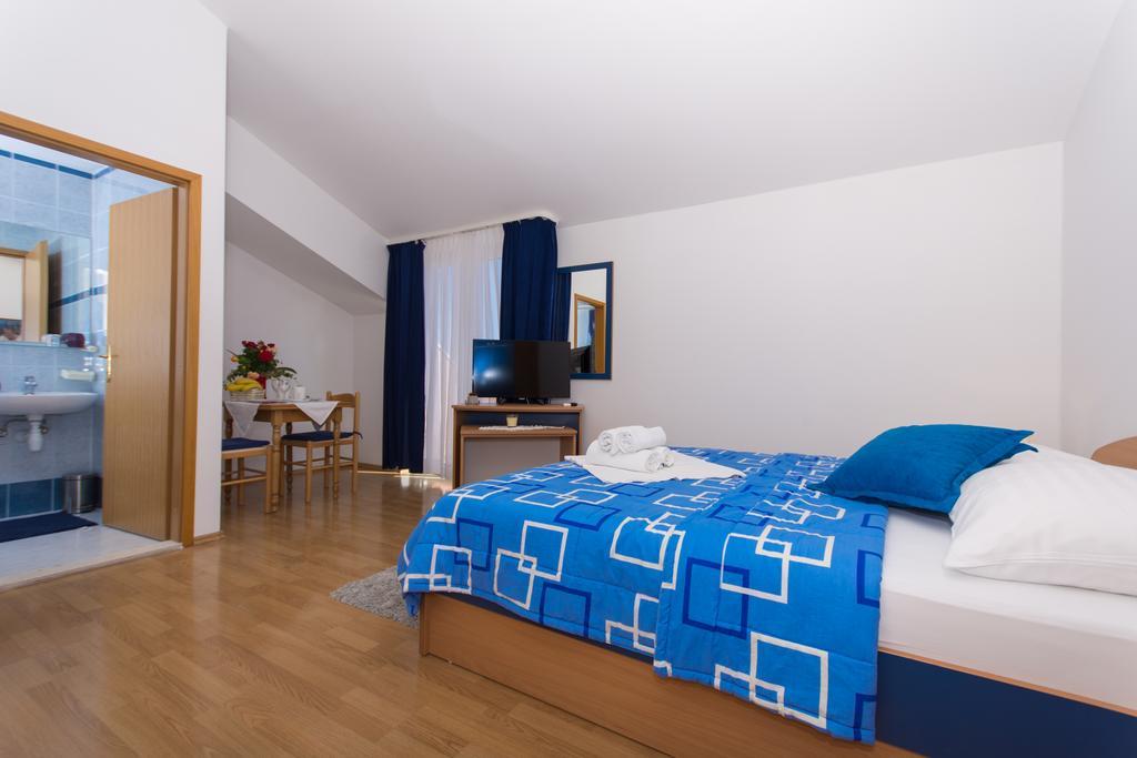 Marko Apartments Kastela Exterior photo